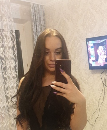 В Москве обитаю уже достаточно долго и могу тебе сказать, что я знаю все секреты и места, чтобы привести тебя к незабываемому удовольствию. Мои услуги включают всё, что только возможно. Я с удовольствием выполняю фантазии и желания моих клиентов, позволяя им погрузиться в мир наслаждения и расслабления. Мои отзывы говорят сами за себя - только положительные эмоции и восхищение от встречи со мной. Доверься мне, и ты не пожалеешь о своем выборе. Мое фото гарантирует, что ты увидишь именно меня. Жду тебя, чтобы воплотить все твои эротические мечты в жизнь. 💋❤️✨ Ксюша